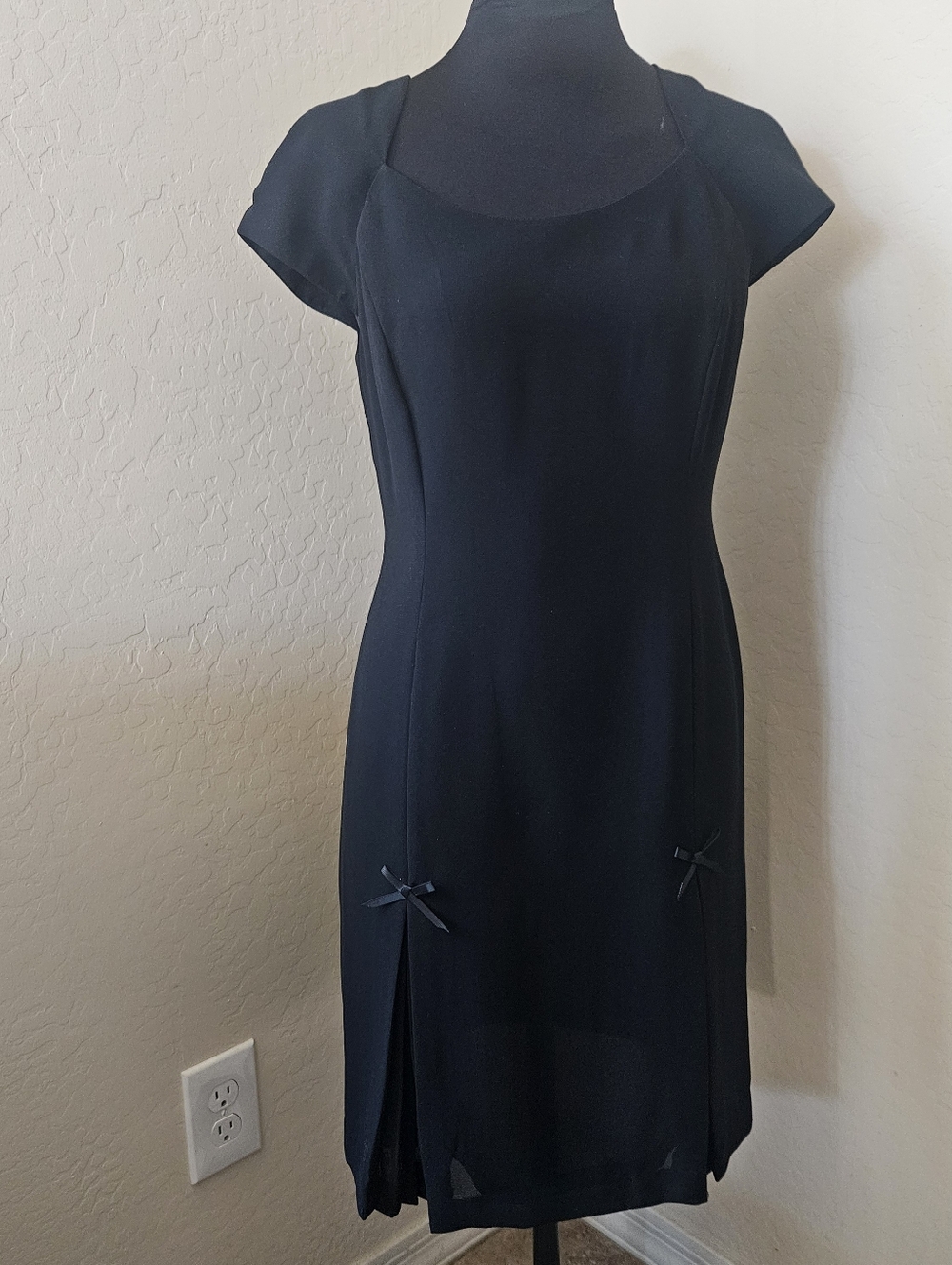 Danny & Nicile Womens Classic Black Cap-Sleeve Sheath Party Dress Petite 6P